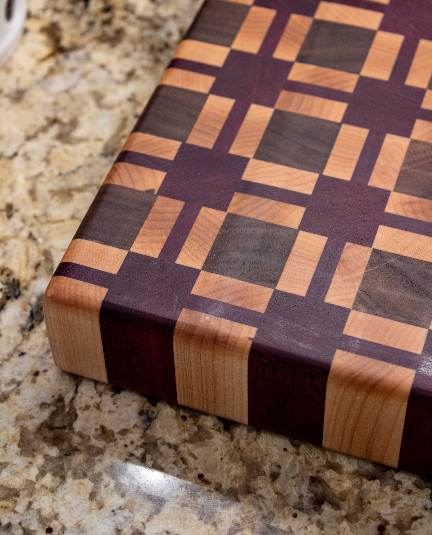 Signature Grain - Artisan Lattice (Purple Heart)